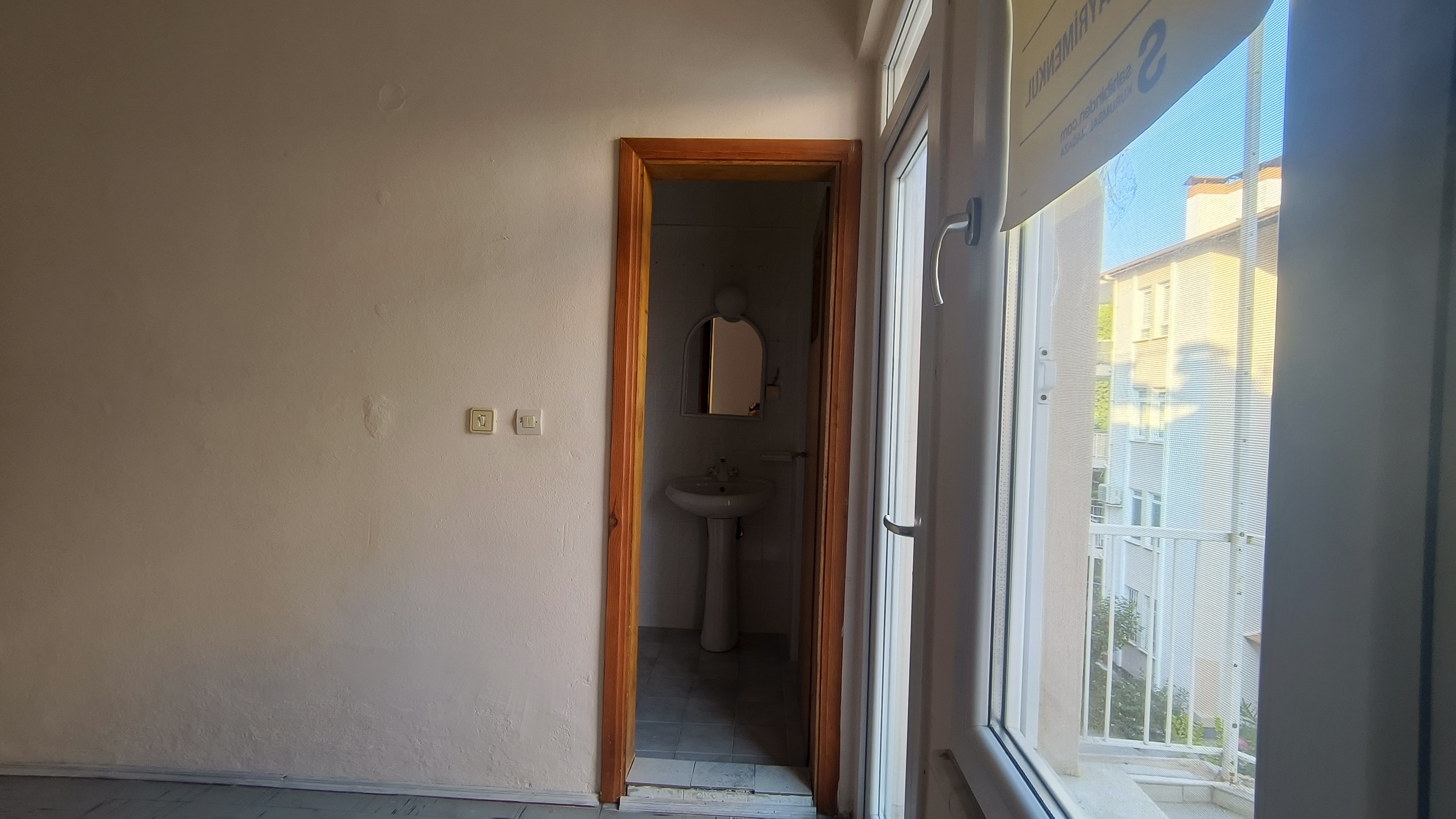 FOÇA MAHALLESİ'NDE HAVUZLU SİTEDE GENİŞ EŞYASIZ KİRALIK - 4
