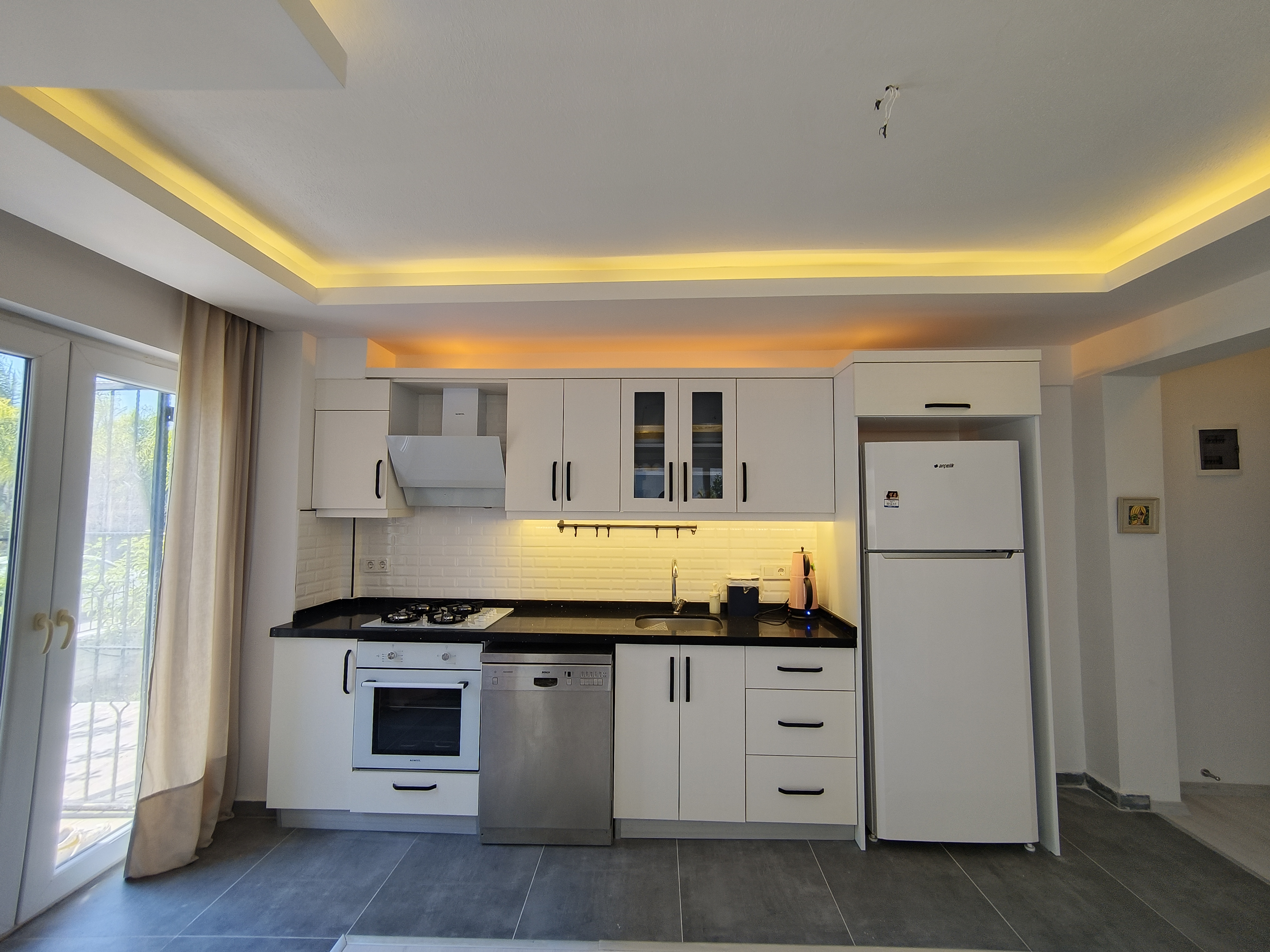 AKARCA MAHALLESİ DEVLET HASTANESİ'NE VE KORDONA YAKIN HAVUZLU 1+1 - 5