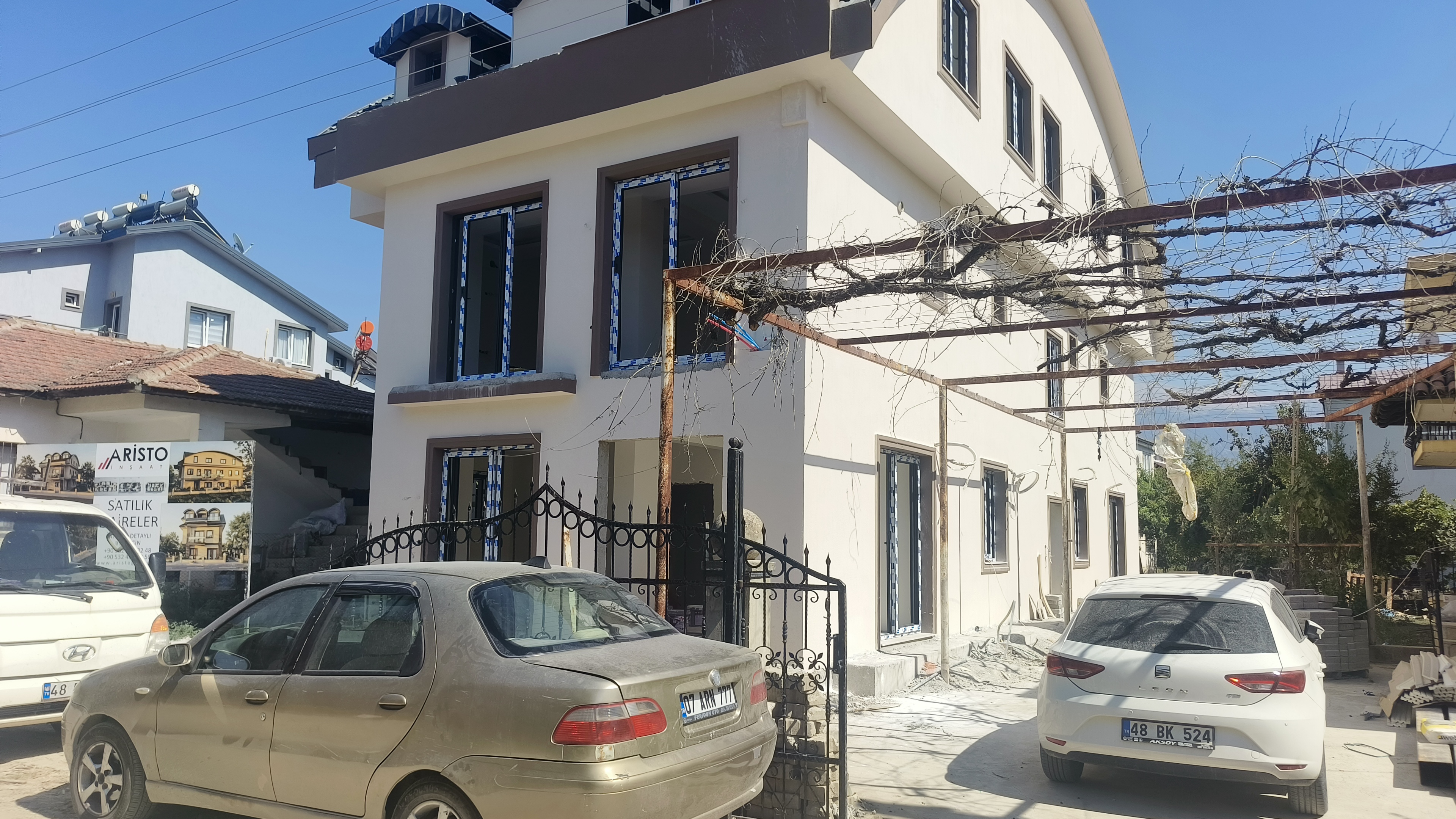 SEYDİKEMER ADLİYE ARKASINDA EKİM SONU TESLİM 2+1 LER