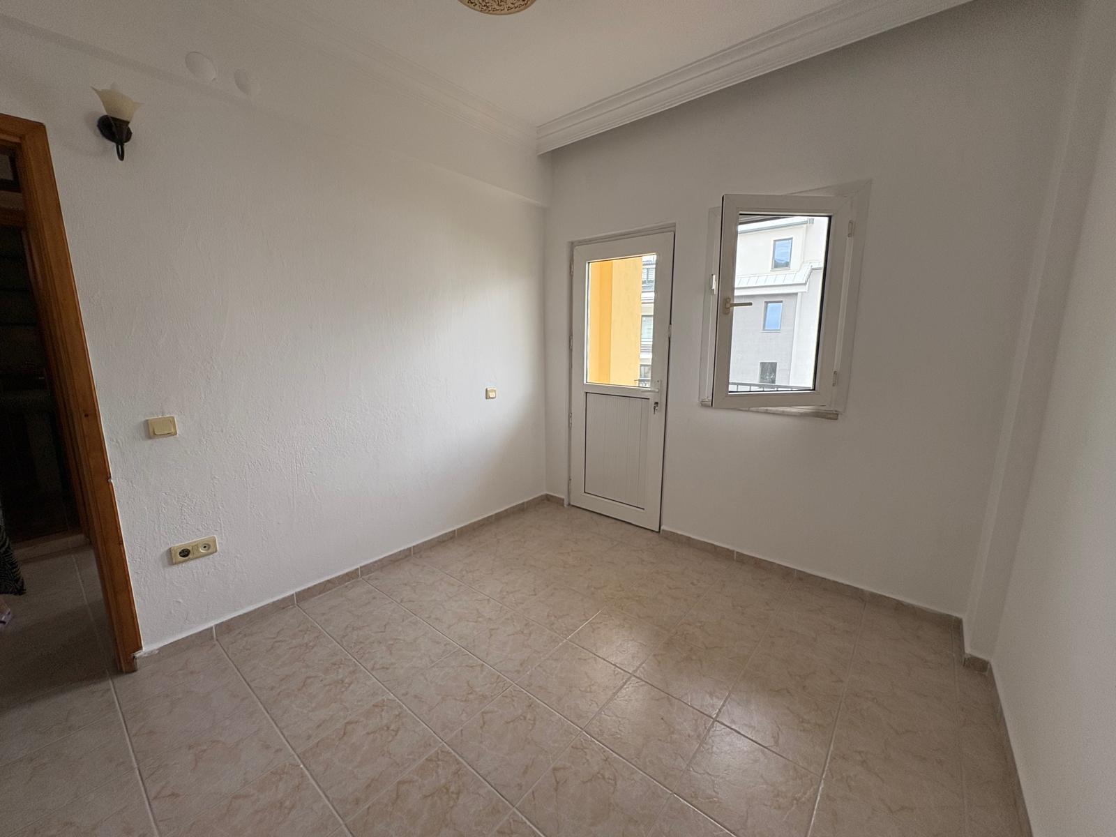 Taşyaka'da Her Yere Yürüme Mesafesinde 3+1 Kiralık Daire