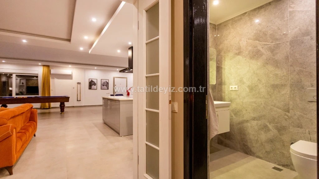 Villa Health - 102