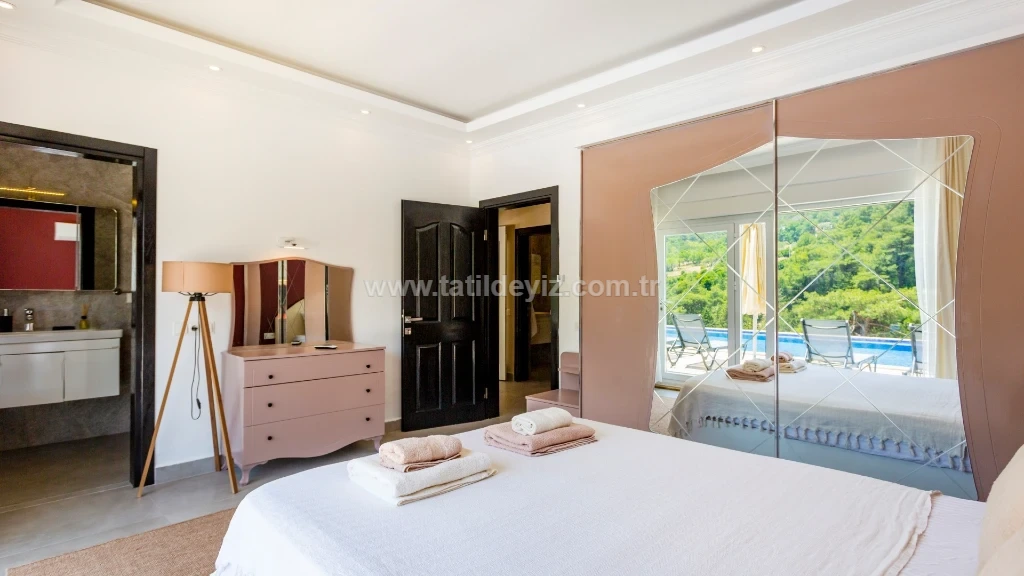 Villa Health - 106